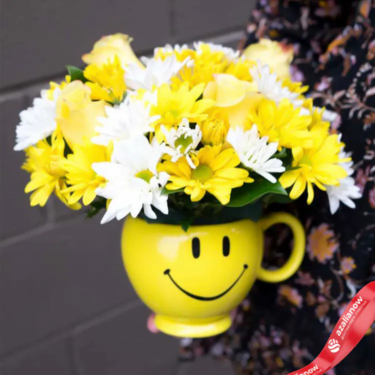 Фото 3: Букет из желтых и белых хризантем и роз «Алина». Сервис доставки цветов AzaliaNow