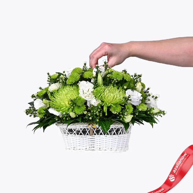 Фото 3: Букет из зеленых хризантем и белых лизиантусов «Роза». Сервис доставки цветов AzaliaNow