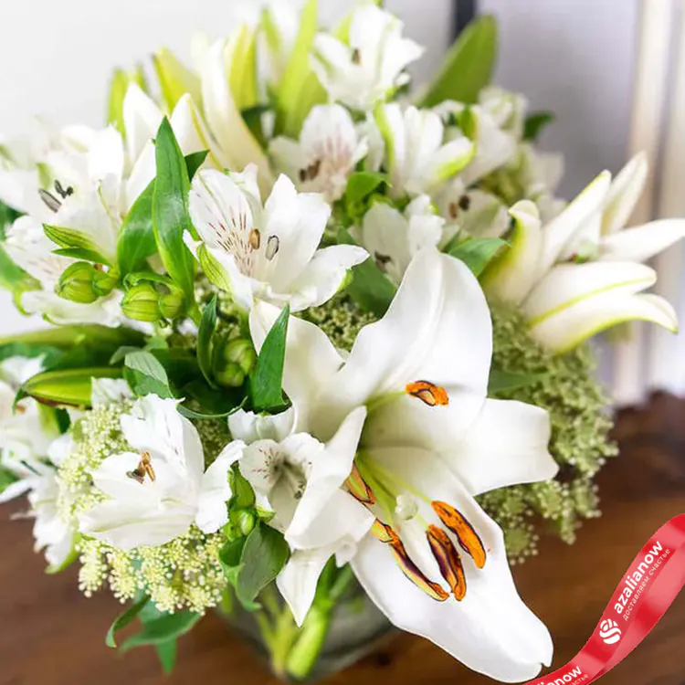 Фото 4: Букет из белых лилий и альстромерий «Анна». Сервис доставки цветов AzaliaNow
