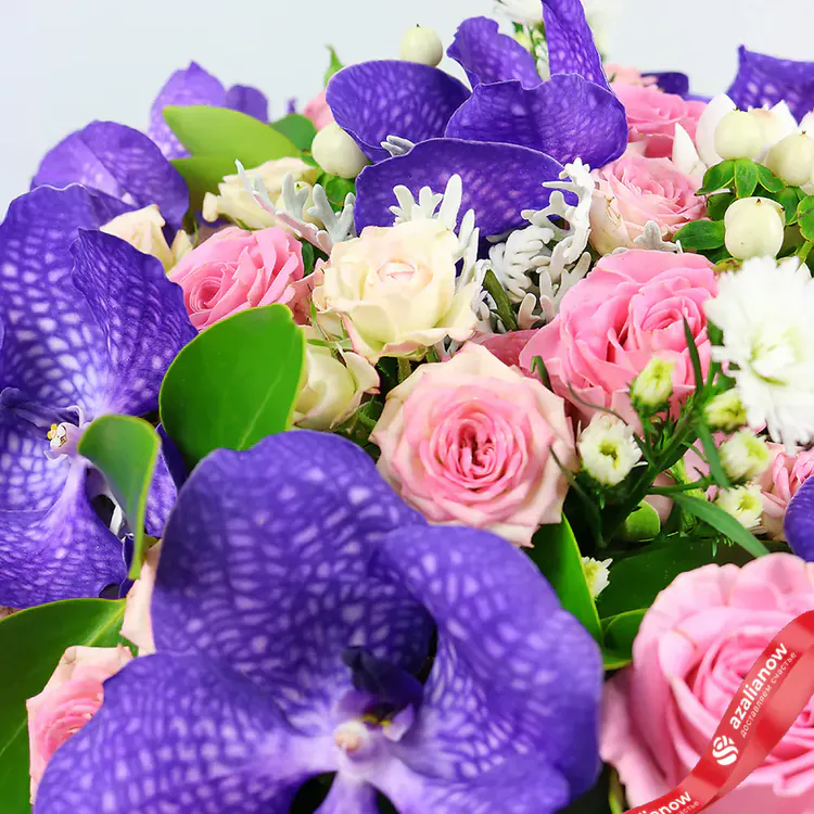 Фото 2: Букет из орхидей, роз и хризантем «Дарина». Сервис доставки цветов AzaliaNow