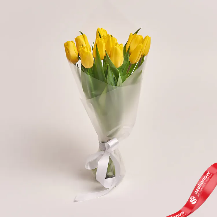Фото 1: Букет из 11 желтых тюльпанов в прозрачной пленке. Сервис доставки цветов AzaliaNow