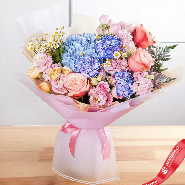 Фото 1: Букет из роз, ромашек, гвоздик, лизиантусов «Цветочная фея». Сервис доставки цветов AzaliaNow