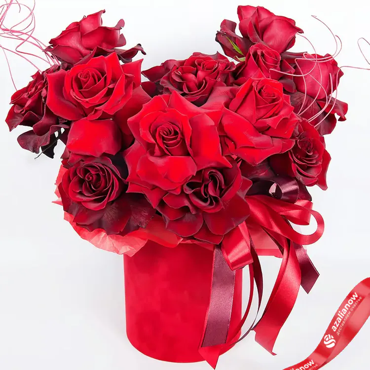 Фото 1: Букет из красных роз и сухоцвета «Остров любви». Сервис доставки цветов AzaliaNow