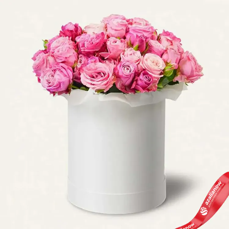 Фото 1: Шляпная коробка с 15 кустовыми розами розовыми №1. Сервис доставки цветов AzaliaNow