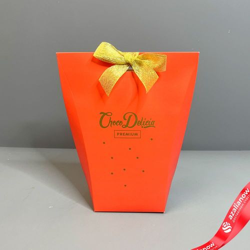 Фото 5: Букет из 25 роз «Любовь в коробке» + Мишка + Набор конфет Choco Delicia