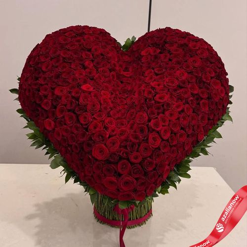 Фото 2: Букет из 501 красной розы в форме сердца