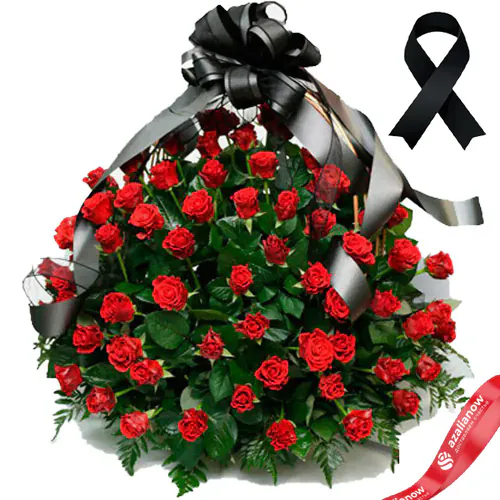 Фото 1: 100 алых роз «Пламя» в корзине. Сервис доставки цветов AzaliaNow