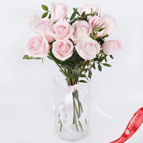 Фото 1: 11 розовых роз с зеленью. Сервис доставки цветов AzaliaNow