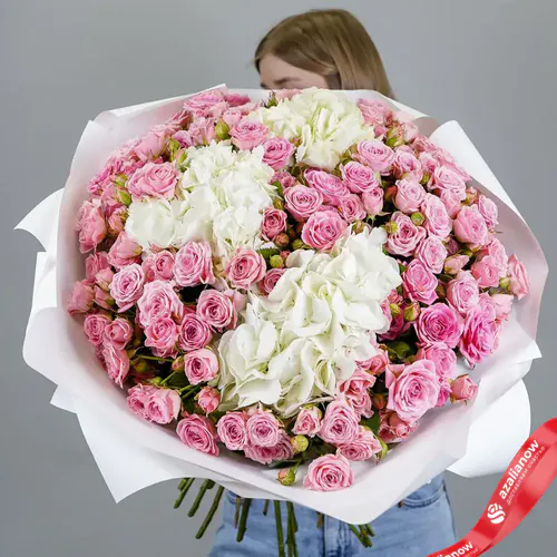 Фото 5: Акция! Огромный букет из гортензий и кустовых роз. Сервис доставки цветов AzaliaNow