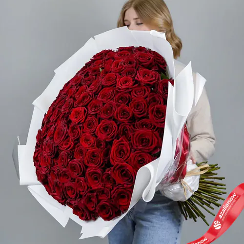 Фото 1: Огромный шикарный букет из 151 красной розы. Сервис доставки цветов AzaliaNow