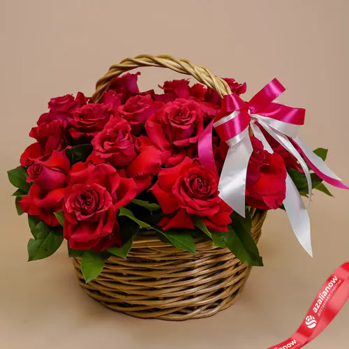 Фото 4: Акция! Букет из 35 красных роз в плетеной корзине. Сервис доставки цветов AzaliaNow