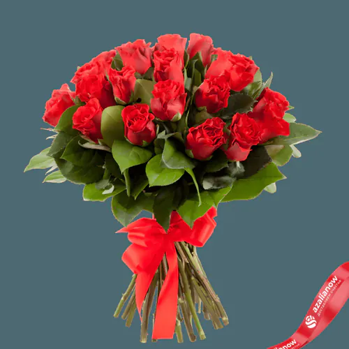 Фото 1: Букет из 25 алых роз. Сервис доставки цветов AzaliaNow