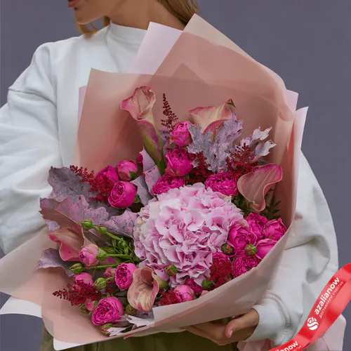 Фото 2: Букет из роз, калл, астильбы, гортензии «Лувр». Сервис доставки цветов AzaliaNow