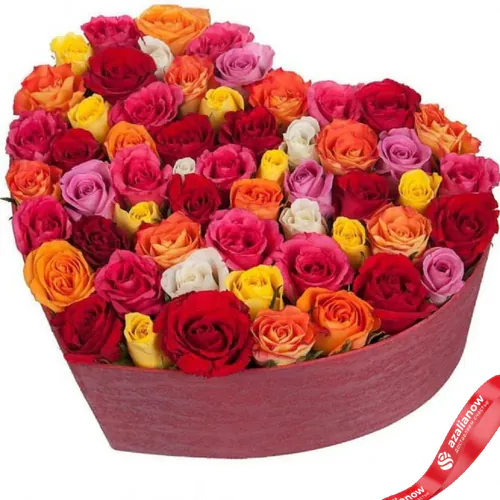 Фото 1: Букет из 51 розы микс в коробке в форме сердца. Сервис доставки цветов AzaliaNow