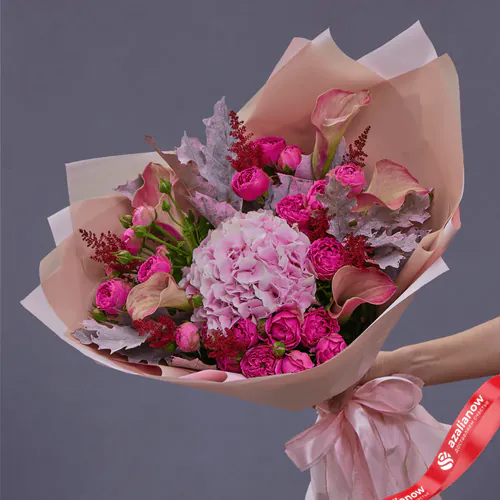 Фото 1: Букет из роз, калл, астильбы, гортензии «Лувр». Сервис доставки цветов AzaliaNow