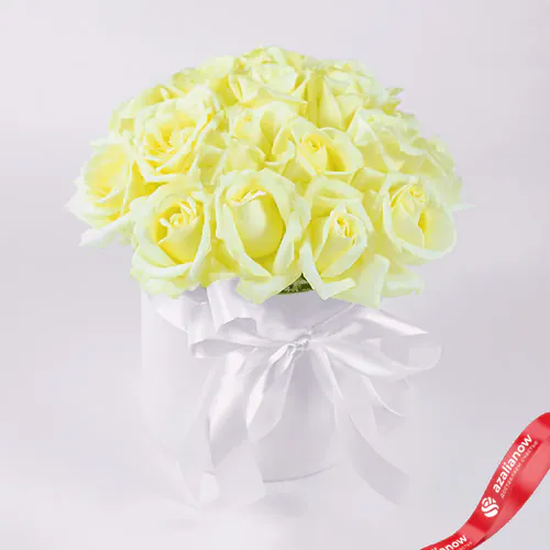 Фото 1: Акция! Букет из 19 белых роз «Коробочка белых роз». Сервис доставки цветов AzaliaNow