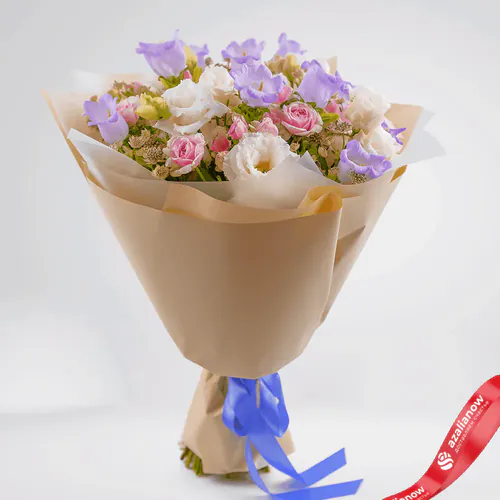 Фото 3: Букет из колокольчиков, роз, лизиантусов, астранции «Блаженство» (Большие букеты). Сервис доставки цветов AzaliaNow