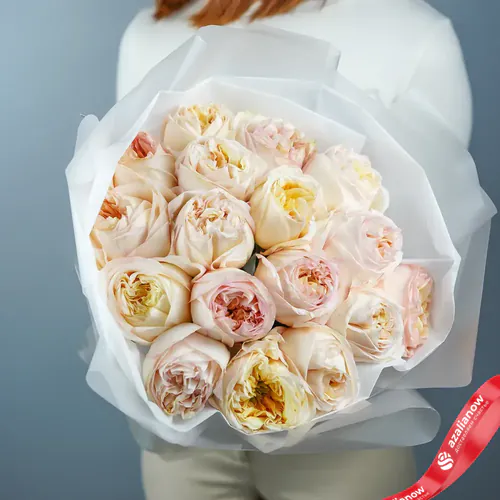 Фото 1: Букет из 17 пионовидных роз «Ванильное небо». Сервис доставки цветов AzaliaNow
