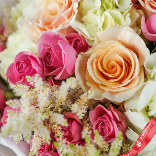 Фото 2: Букет из гортензий, роз, астильбы «Нежность». Сервис доставки цветов AzaliaNow