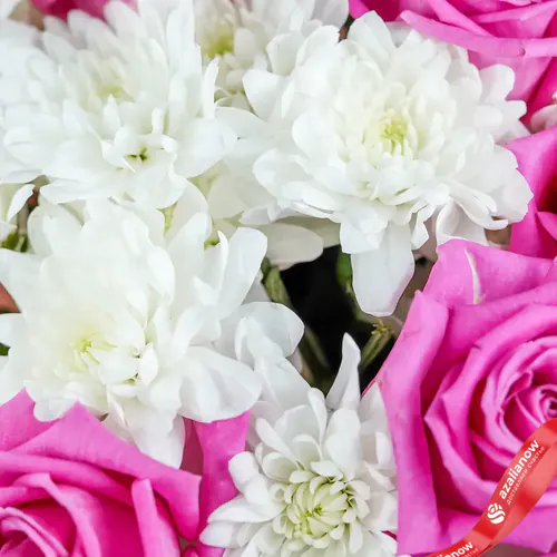 Фото 2: Букет и роз и хризантем «Объятие». Сервис доставки цветов AzaliaNow