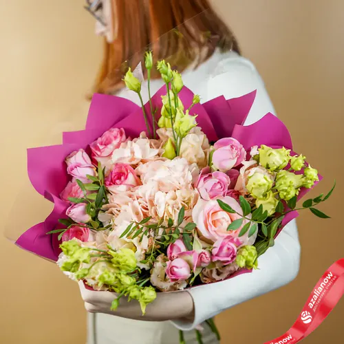 Фото 1: Букет из роз, лизиантусов и гортензии «Эйфория». Сервис доставки цветов AzaliaNow