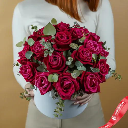 Фото 2: Акция! Букет из 19 красных роз «Искушение в коробке». Сервис доставки цветов AzaliaNow