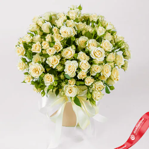 Фото 1: Букет из 19 белых роз в коробке «История любви». Сервис доставки цветов AzaliaNow