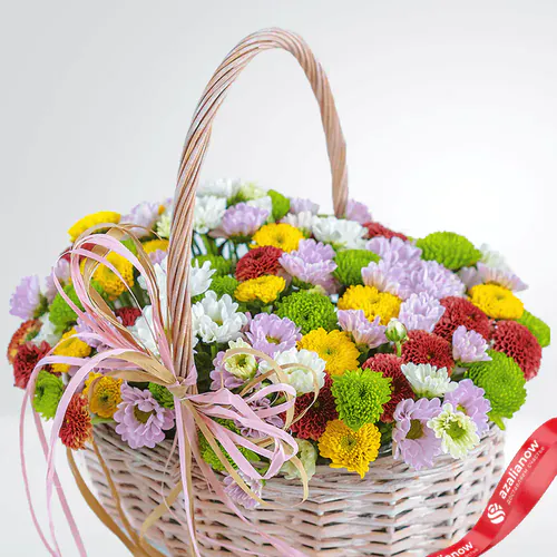 Фото 1: Букет из 19 хризантем микс «Корзина счастья». Сервис доставки цветов AzaliaNow