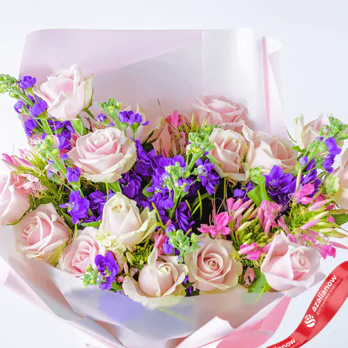 Фото 3: Букет из роз, маттиол, клеомы «Ты моя нежность». Сервис доставки цветов AzaliaNow