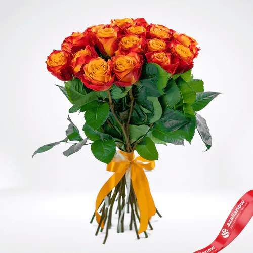 Фото 1: Букет из 25 ярко-оранжевых роз «Огонь». Сервис доставки цветов AzaliaNow