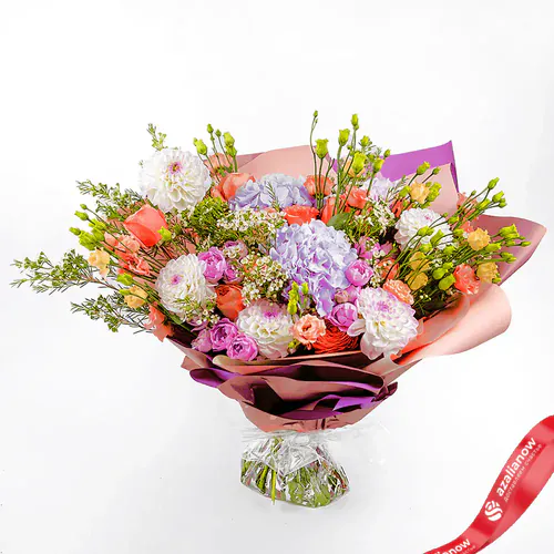 Фото 1: Букет из роз, георгин, гортензии «Произведение». Сервис доставки цветов AzaliaNow