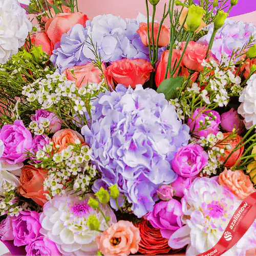 Фото 2: Букет из роз, георгин, гортензии «Произведение». Сервис доставки цветов AzaliaNow