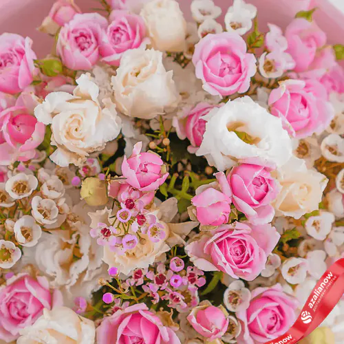 Фото 2: Букет из роз, лизиантусов и хамелациумов «Королева вдохновения». Сервис доставки цветов AzaliaNow