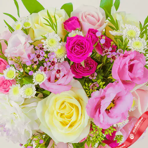 Фото 2: Букет из роз, лизиантусов, хризантем «Знак внимания». Сервис доставки цветов AzaliaNow