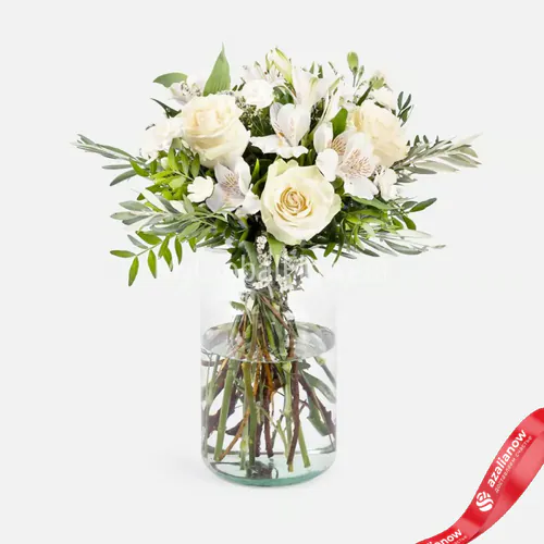 Фото 1: Букет из белых роз и альстромерий «Альпийский луг». Сервис доставки цветов AzaliaNow