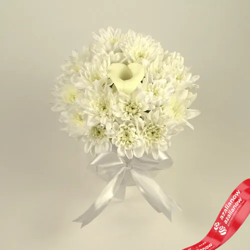 Фото 2: Букет из белых калл и хризантем «Нежная калла». Сервис доставки цветов AzaliaNow