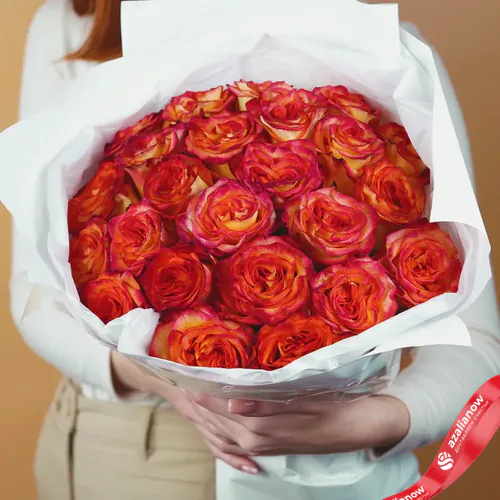 Фото 1: Букет из оранжевых роз «Интрига». Сервис доставки цветов AzaliaNow