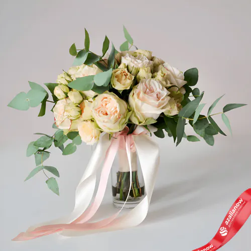 Фото 1: Букет невесты из 11 пионовидных роз. Сервис доставки цветов AzaliaNow