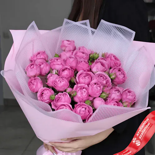 Фото 1: Букет из 11 розовых кустовых пионовидных роз. Сервис доставки цветов AzaliaNow