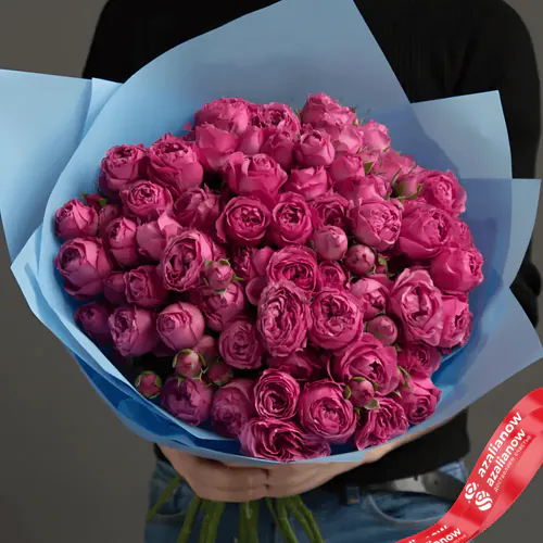Фото 1: Букет из 21 кустовой пионовидной розовой розы. Сервис доставки цветов AzaliaNow