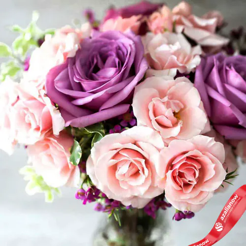 Фото 2: Букет из роз и ваксфловера «Азиза». Сервис доставки цветов AzaliaNow