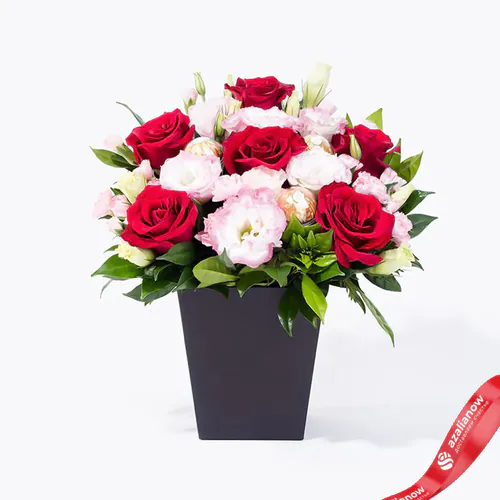 Фото 4: Букет роз, лизиантусов и конфет «Райя». Сервис доставки цветов AzaliaNow
