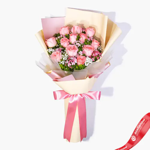 Фото 1: Букет из розовых роз и ваксфловера «Симона». Сервис доставки цветов AzaliaNow