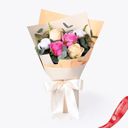 Фото 1: Букет роз, хлопка и эвкалипта «Филомена». Сервис доставки цветов AzaliaNow