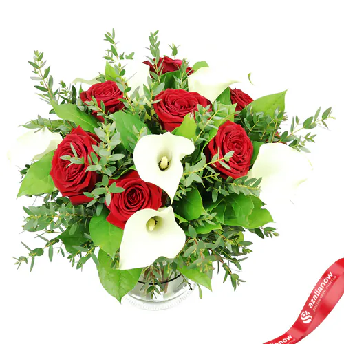 Фото 1: Букет из красных роз и белых калл «Вера». Сервис доставки цветов AzaliaNow