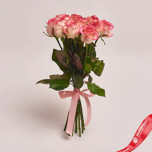 Фото 1: 11 светло-розовых роз 50 см, Россия. Сервис доставки цветов AzaliaNow