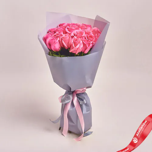 Фото 1: Букет из 19 розовых роз в серой пленке. Сервис доставки цветов AzaliaNow