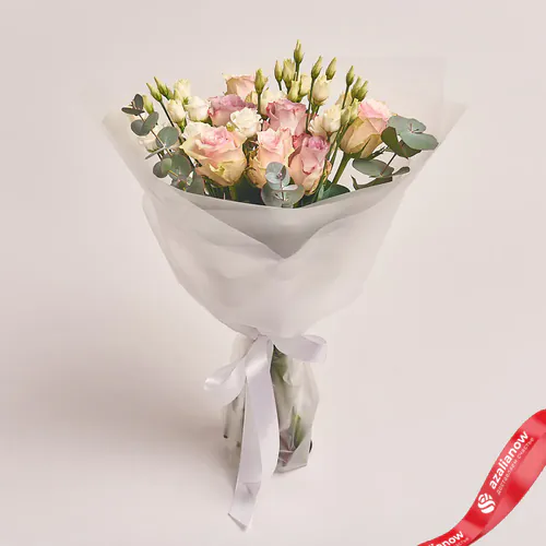 Фото 1: Букет из 7 роз и 4 лизиантусов «Школьный дневник». Сервис доставки цветов AzaliaNow