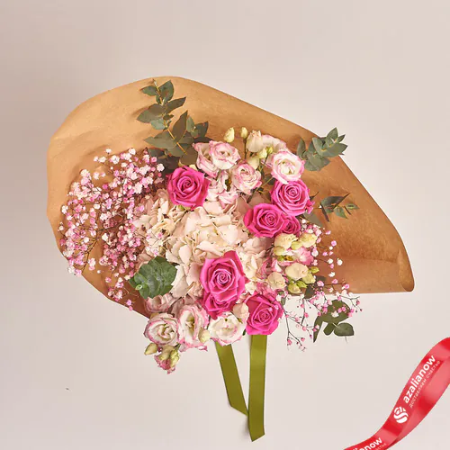 Фото 2: Букет из роз, лизиантусов, гортензии, гипсофил в крафте. Сервис доставки цветов AzaliaNow