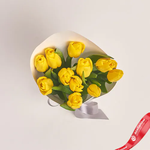 Фото 2: Букет из 11 желтых тюльпанов в белой бумаге «Прилежный ученик». Сервис доставки цветов AzaliaNow
